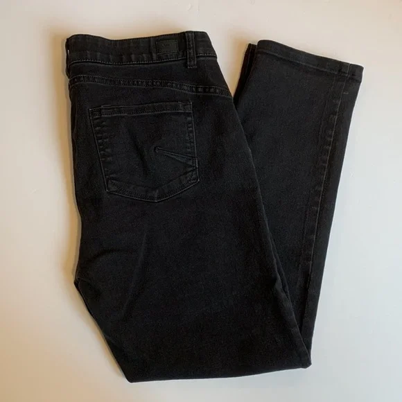 Jones New York Women’s Black Jeans - Picture 4 of 4